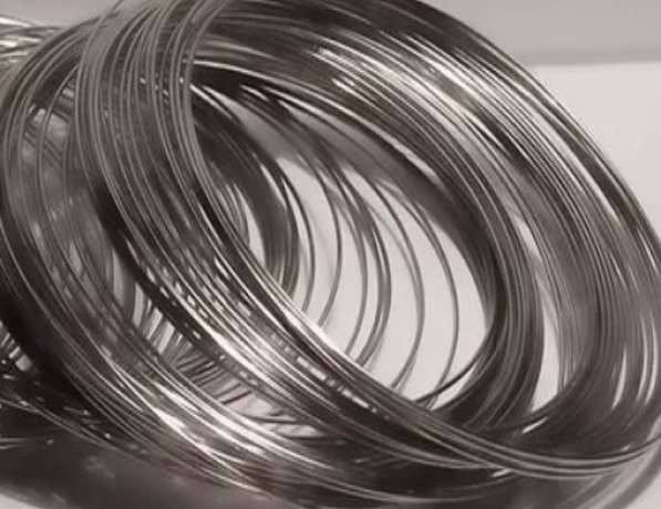 Проволока титановая сварочная ВТ20-1св 2,5 мм ОСТ 1 90015-77 фото